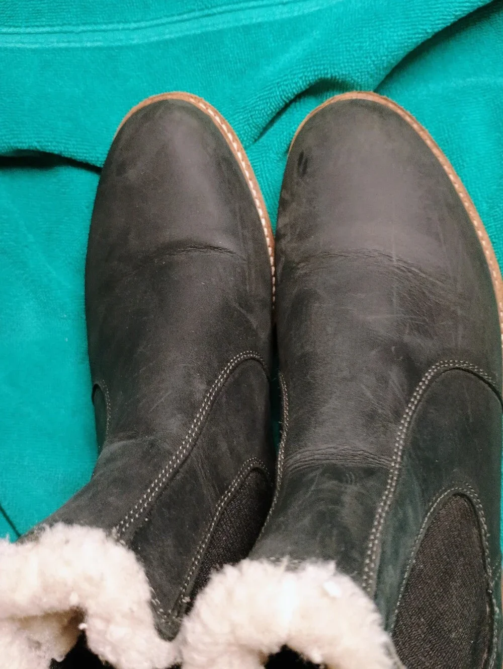 Alpine Design Black Chelsea Chukka Ortholite Boots with White Lug Sole